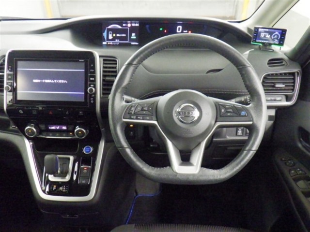 Nissan SERENA 2018 8483363-5