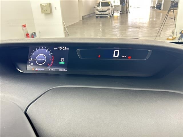 Nissan SERENA 2018 8483741-9