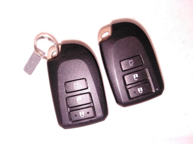 Toyota SPADE 2017 8481807-10