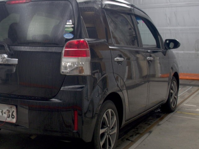 Toyota SPADE 2017 8481807-5