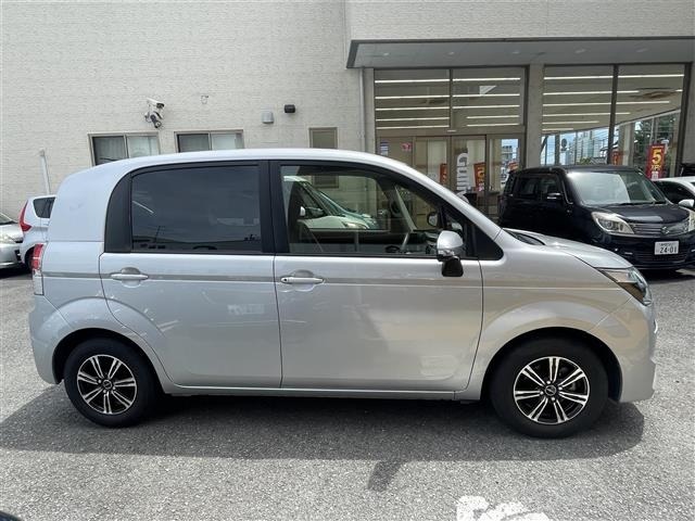 Toyota SPADE 2013 8481844-5