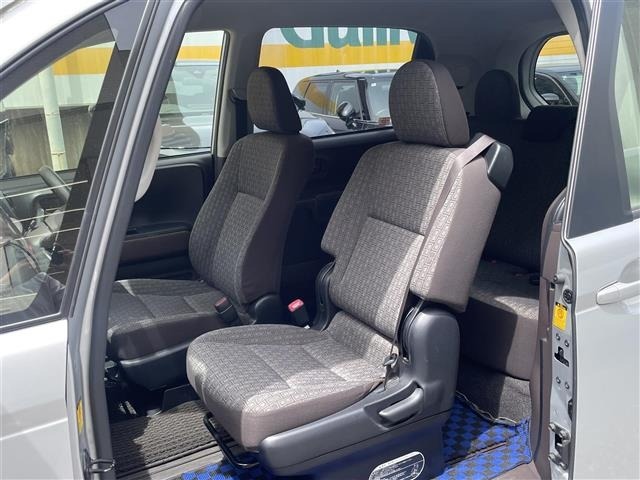 Toyota SPADE 2013 8481844-9