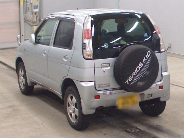 Daihatsu TERIOS KID 2011 8486172-6