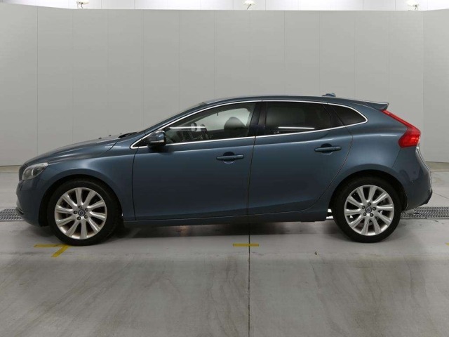 Volvo V40 2013 8490437-4