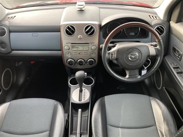 Mazda VERISA 2005 8488907-2