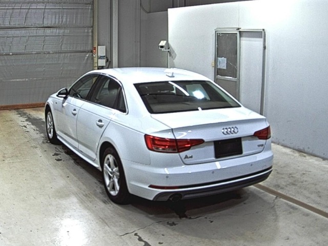 Audi A4 2017 8506484-1