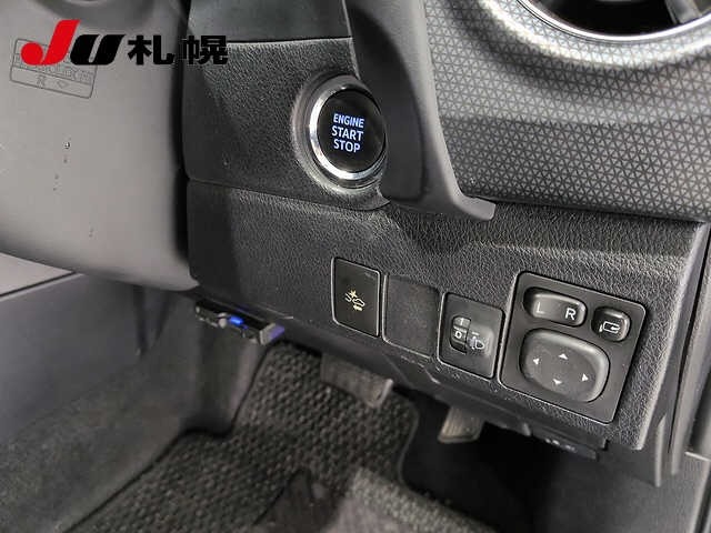 Toyota AURIS 2016 8499168-4