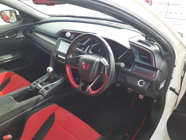 Honda CIVIC 2018 8510431-9