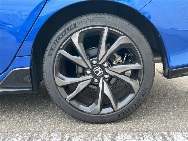 Honda CIVIC 2018 8510469-38