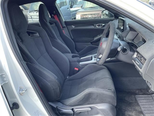 Honda CIVIC 2026 8510478-9