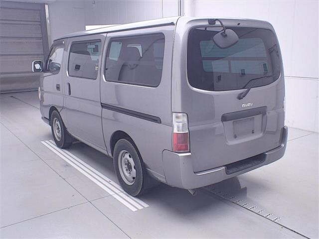 Isuzu COMO 2011 8505250-1
