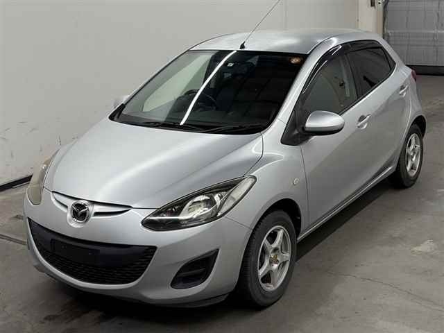 Mazda DEMIO 2011 8505162-4