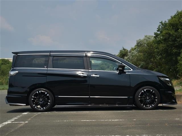 Nissan ELGRAND 2022 8506304-1