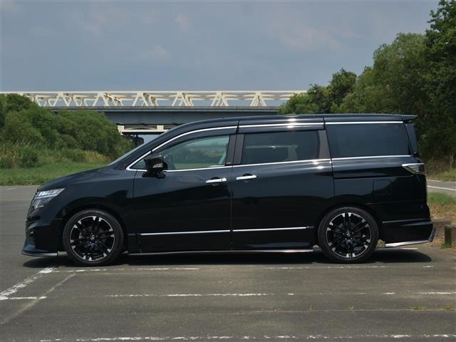 Nissan ELGRAND 2022 8506304-21