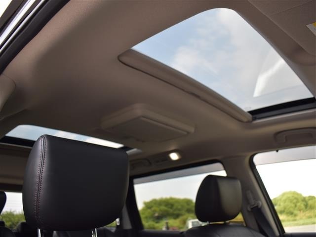 Nissan ELGRAND 2022 8506304-4