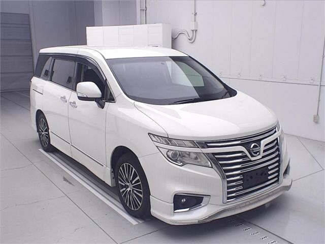 Nissan ELGRAND 2015 8506321-0