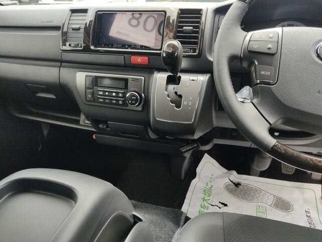 Toyota HIACE VAN 2025 8506390-6