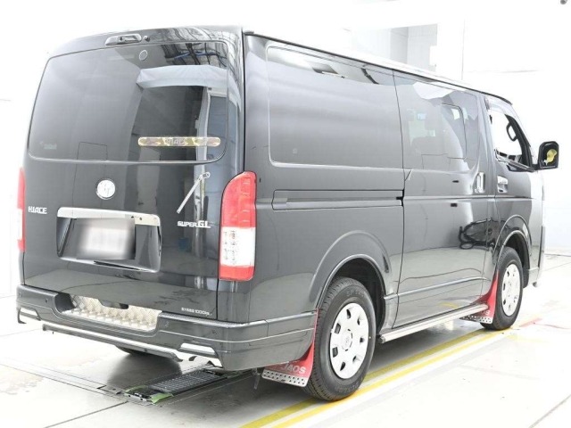 Toyota HIACE VAN 2022 8506436-1
