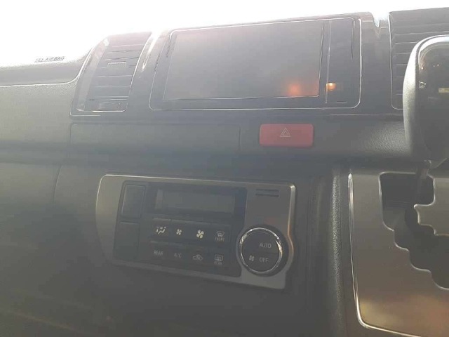 Toyota HIACE VAN 2022 8506436-12