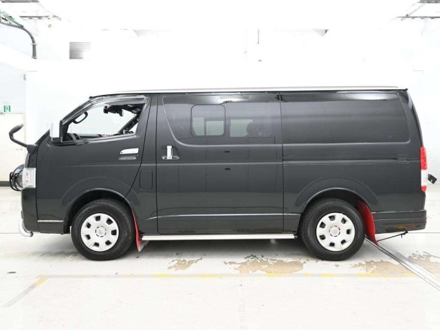 Toyota HIACE VAN 2022 8506436-4