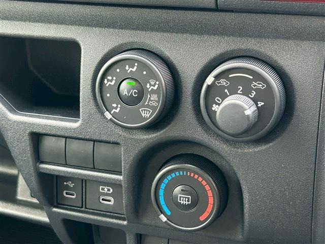 Toyota HIACE VAN 2026 8506576-10
