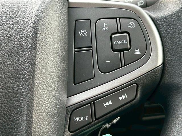 Toyota HIACE VAN 2026 8506576-7