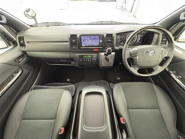 Toyota HIACE VAN 2026 8506583-15