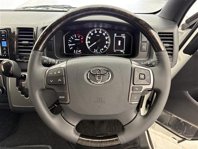Toyota HIACE VAN 2026 8506583-19