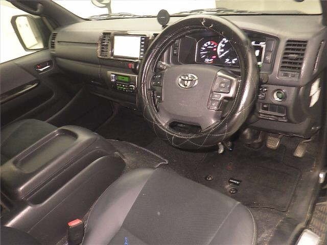 Toyota HIACE VAN 2023 8506853-3
