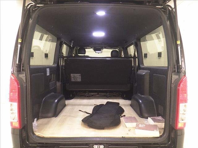 Toyota HIACE VAN 2023 8506853-7