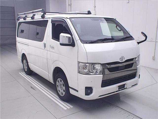 Toyota HIACE VAN 2022 8506854-0