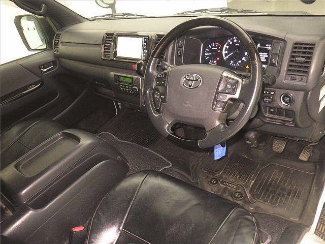 Toyota HIACE VAN 2022 8506854-3