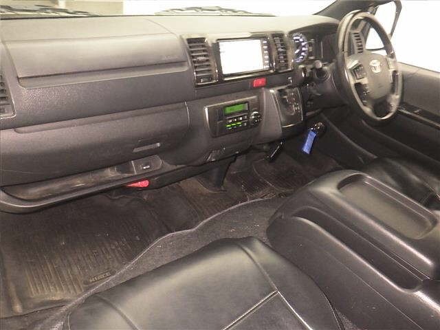 Toyota HIACE VAN 2022 8506854-4