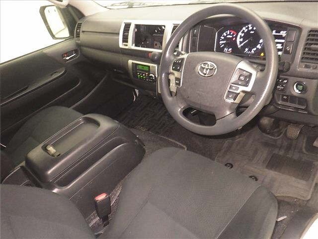 Toyota HIACE VAN 2023 8506855-3