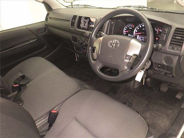 Toyota HIACE VAN 2018 8506856-3