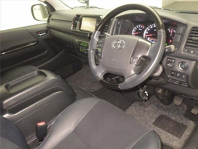 Toyota HIACE VAN 2018 8506857-3
