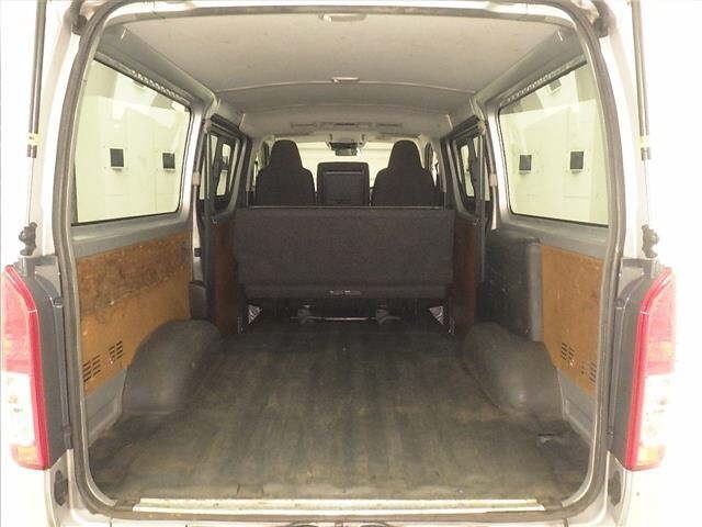Toyota HIACE VAN 2020 8506859-7