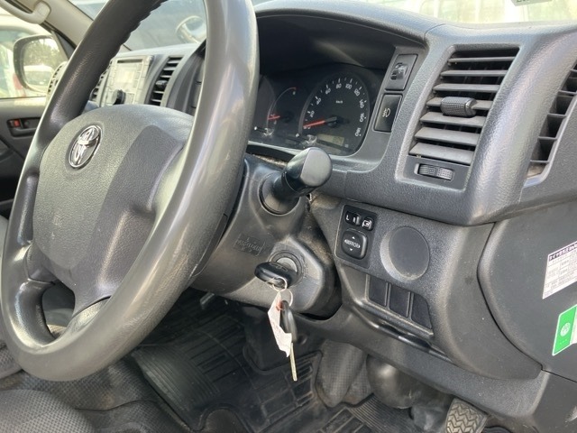 Toyota HIACE VAN 2016 8506974-6
