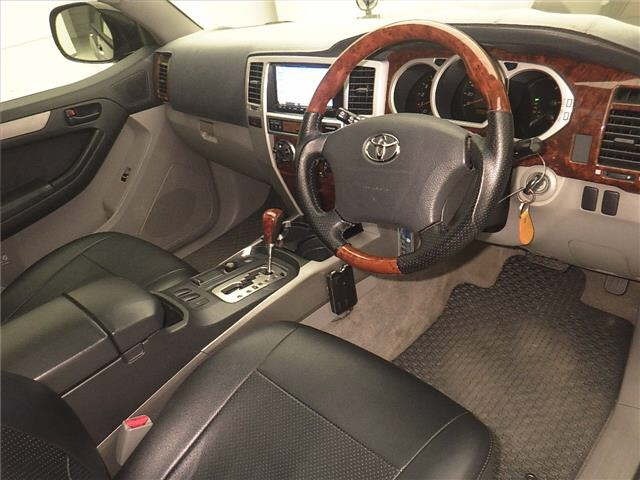 Toyota HILUX SURF 2005 8510430-3