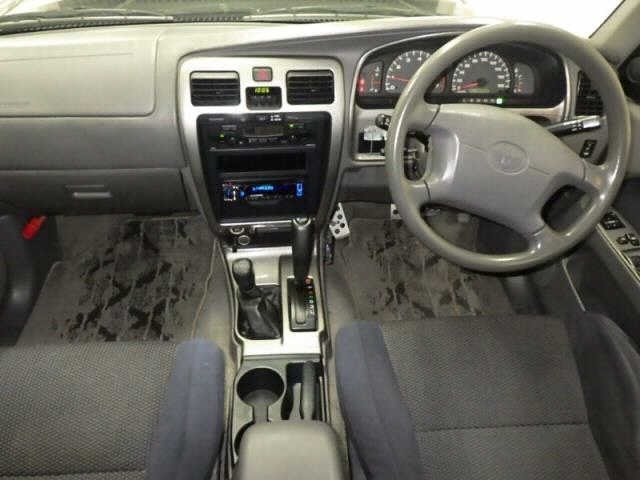 Toyota HILUX SURF 2002 8510432-3