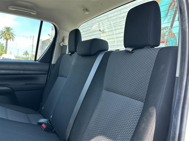Toyota HILUX 2022 8498751-19