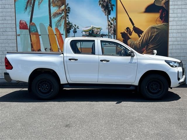Toyota HILUX 2022 8498751-6