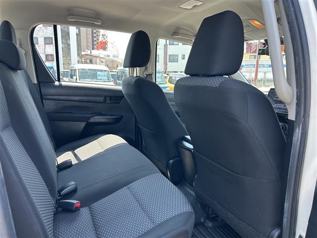 Toyota HILUX 2022 8498751-7
