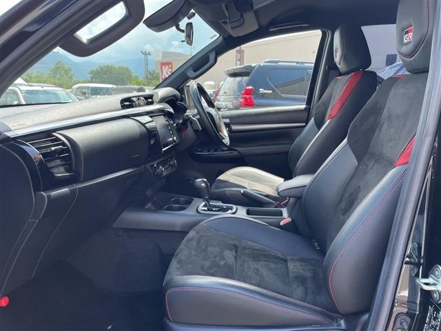Toyota HILUX 2023 8498851-7