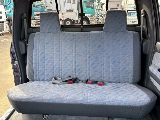 Toyota HILUX 2000 8498877-13