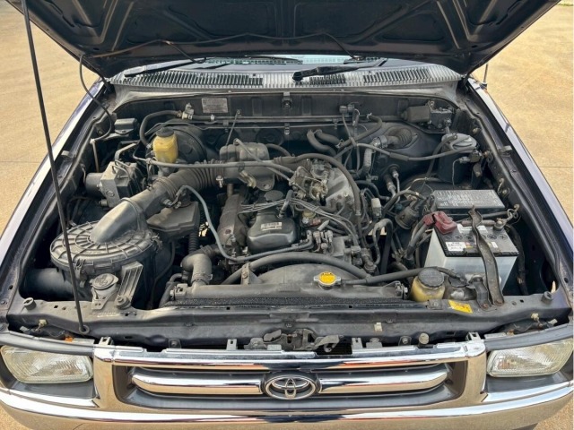 Toyota HILUX 2000 8498877-22