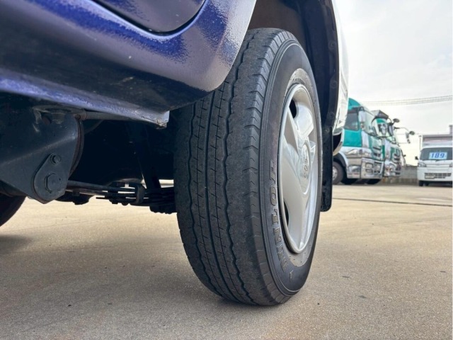 Toyota HILUX 2000 8498877-25