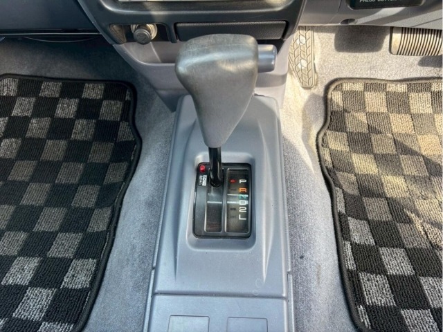 Toyota HILUX 2000 8498877-8