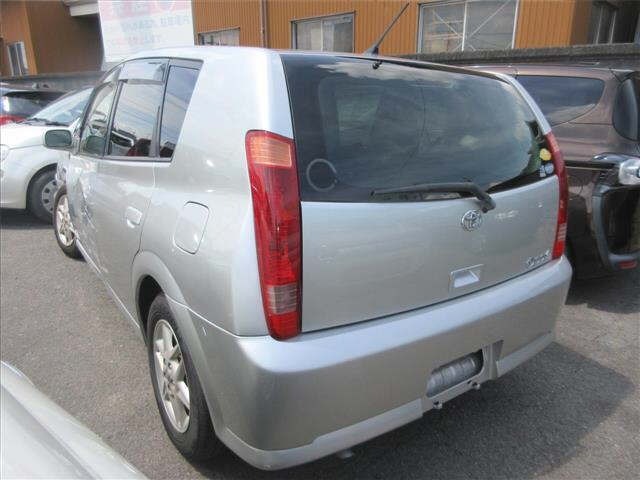 Toyota OPA 2001 8507861-7