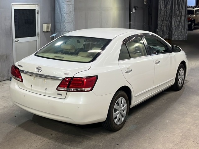 Toyota PREMIO 2020 8509887-5